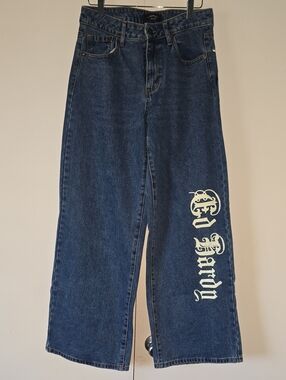 Ed Hardy Blue Wash Denim Baggy Jeans with Black Label Size 28 NEW WITHOT TAGS.